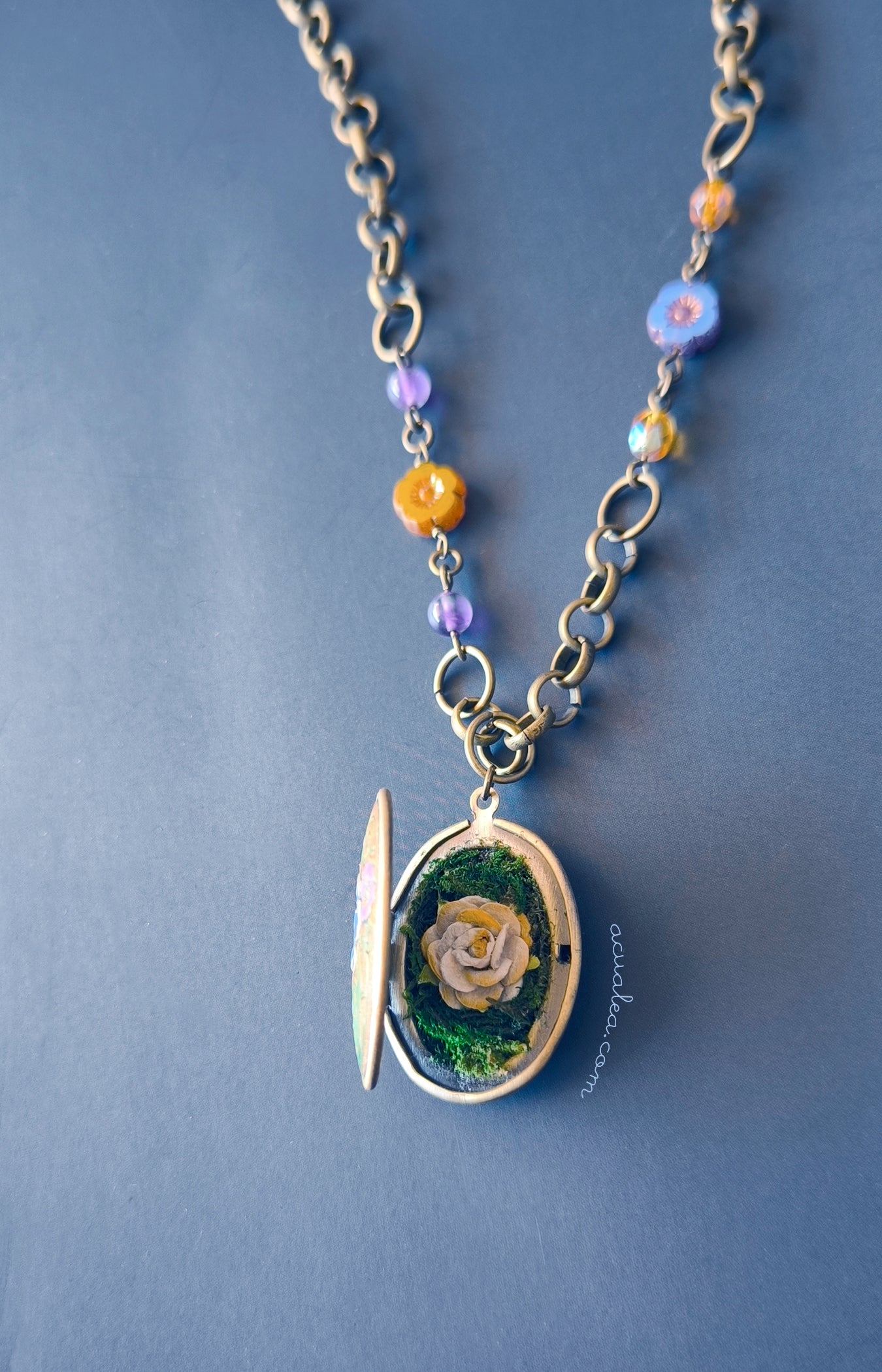 Collar con medallón del guardián de los sueños