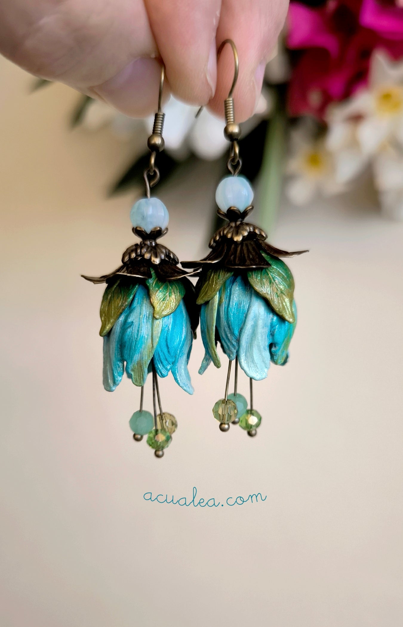 Pendientes de pétalos de hada turquesa